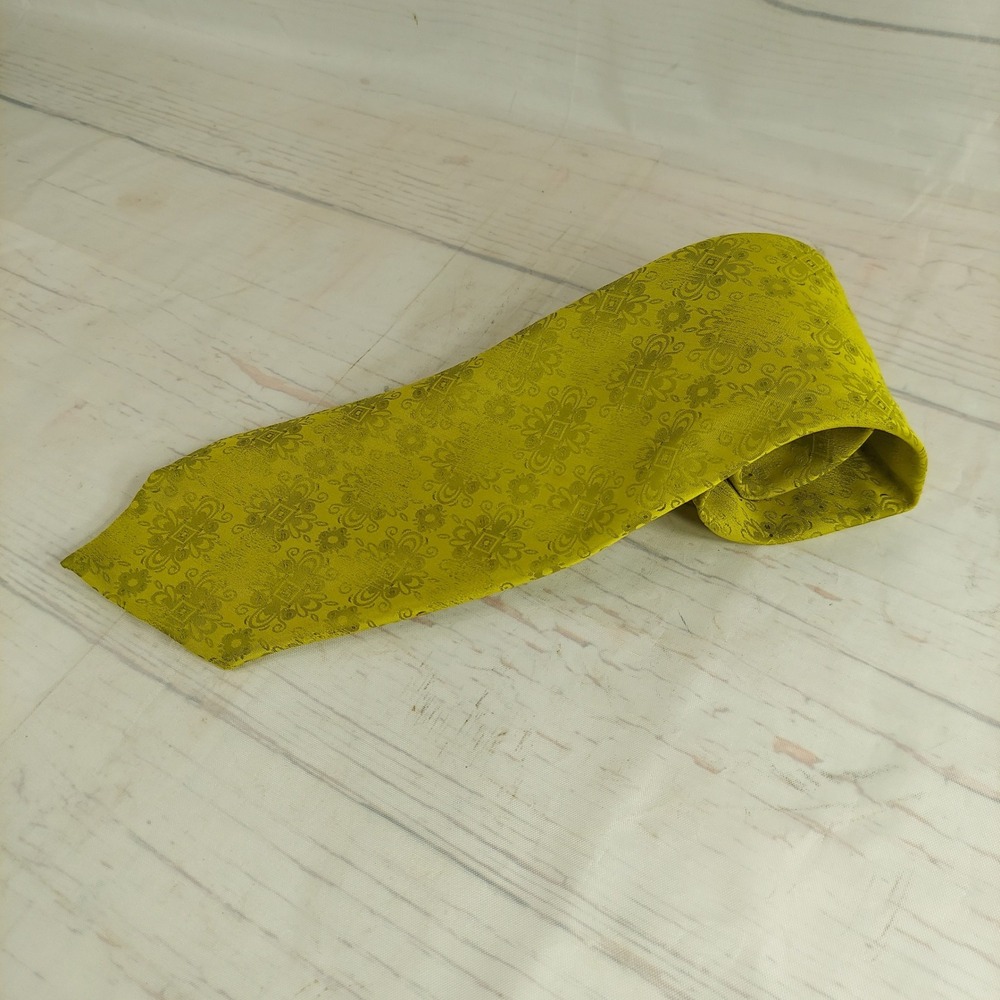 Golden Clasp By Prince Consort Mens‎ Necktie 100% Polyester Golden Yellow Floral